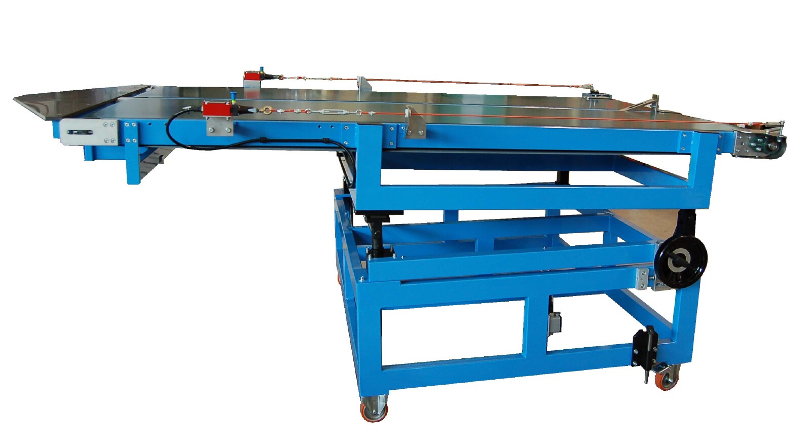 Adjustable conveyor belt
